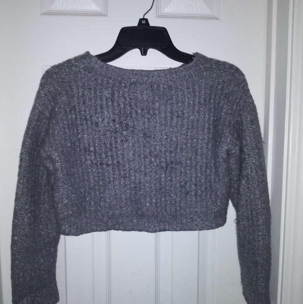 grey US junior size small crop top